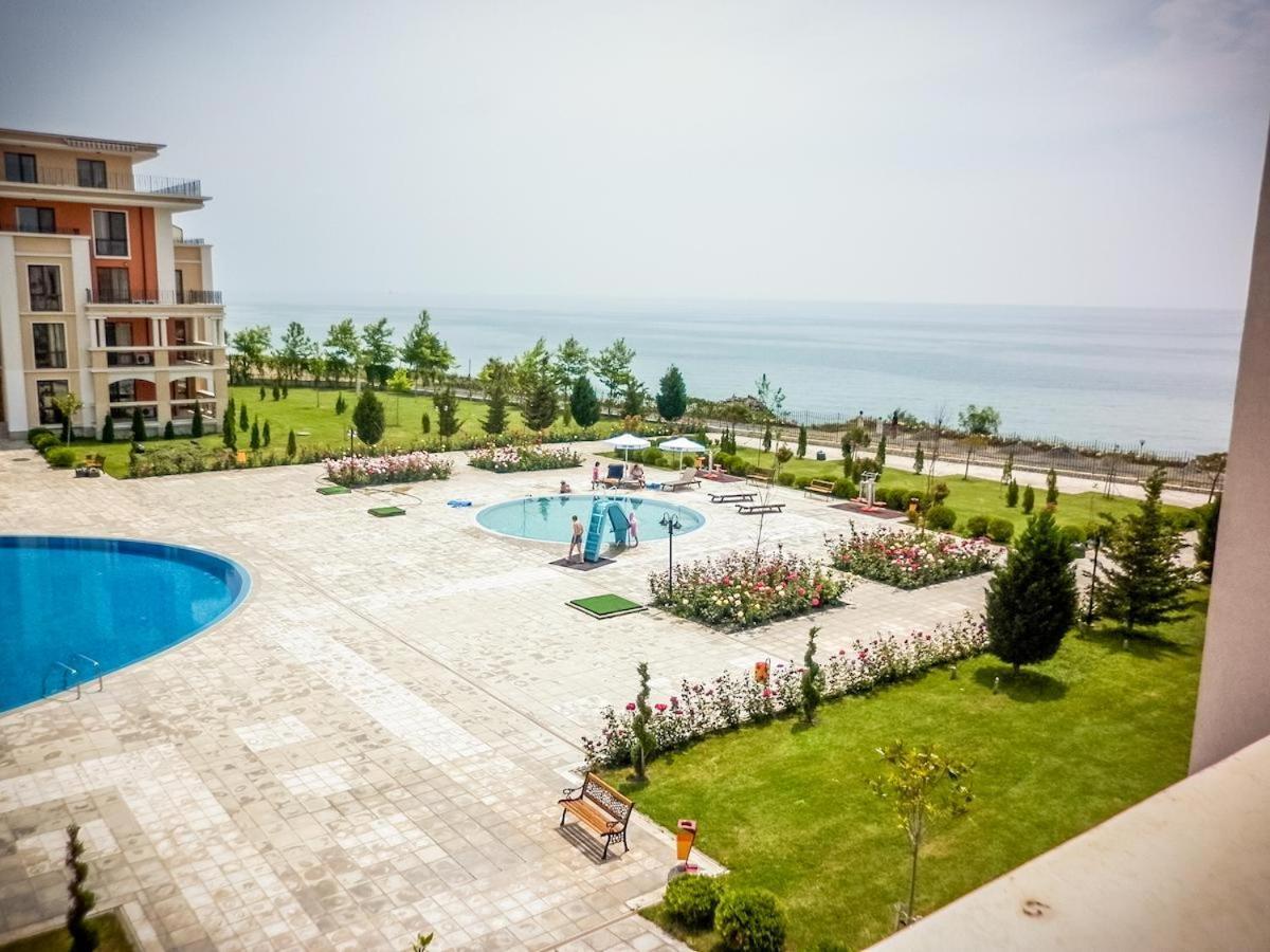 Prestige Fort Beach - Premium Apartments Sveti Vlas Extérieur photo