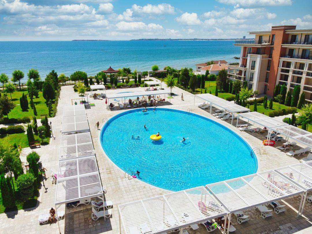 Prestige Fort Beach - Premium Apartments Sveti Vlas Extérieur photo