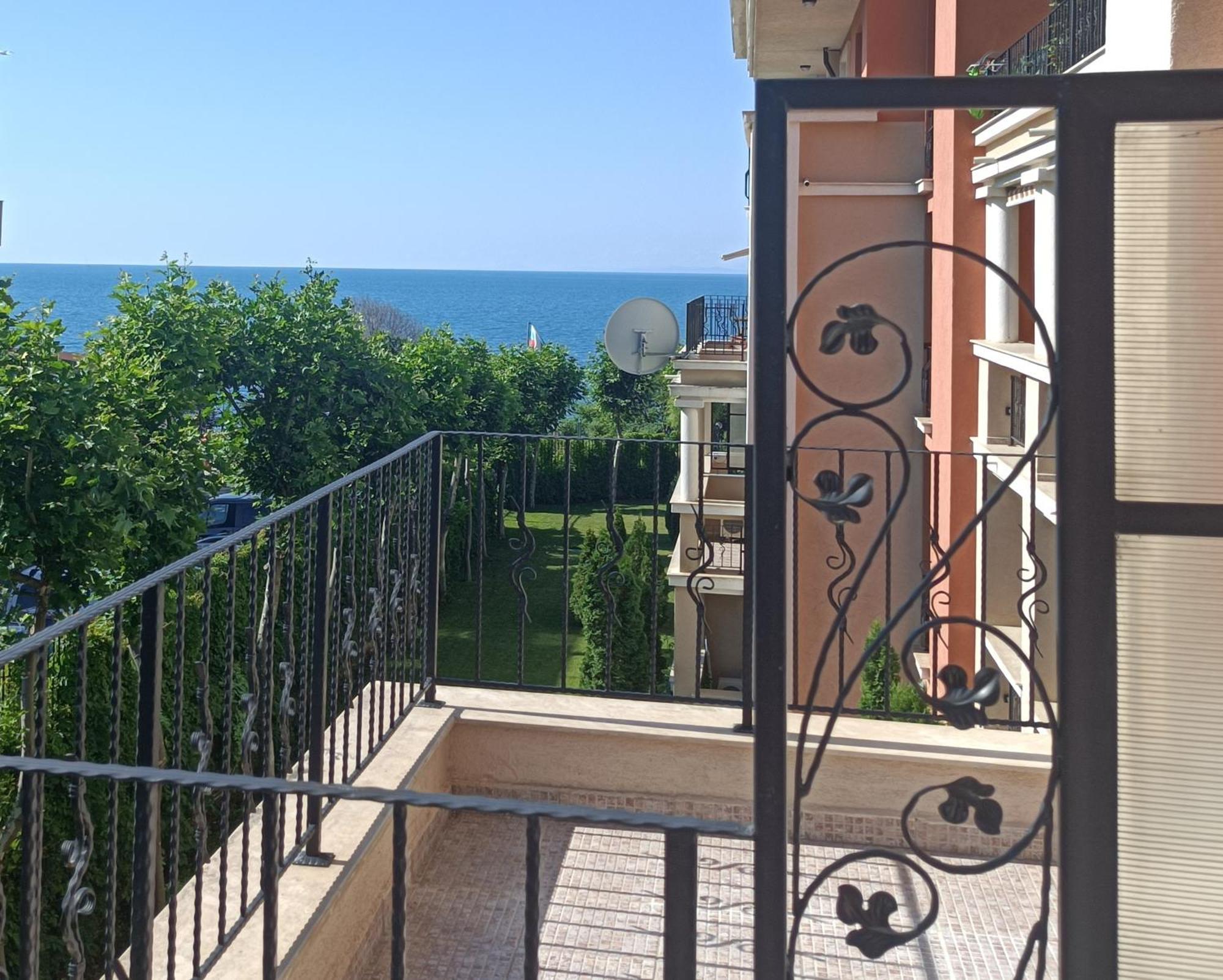 Prestige Fort Beach - Premium Apartments Sveti Vlas Extérieur photo